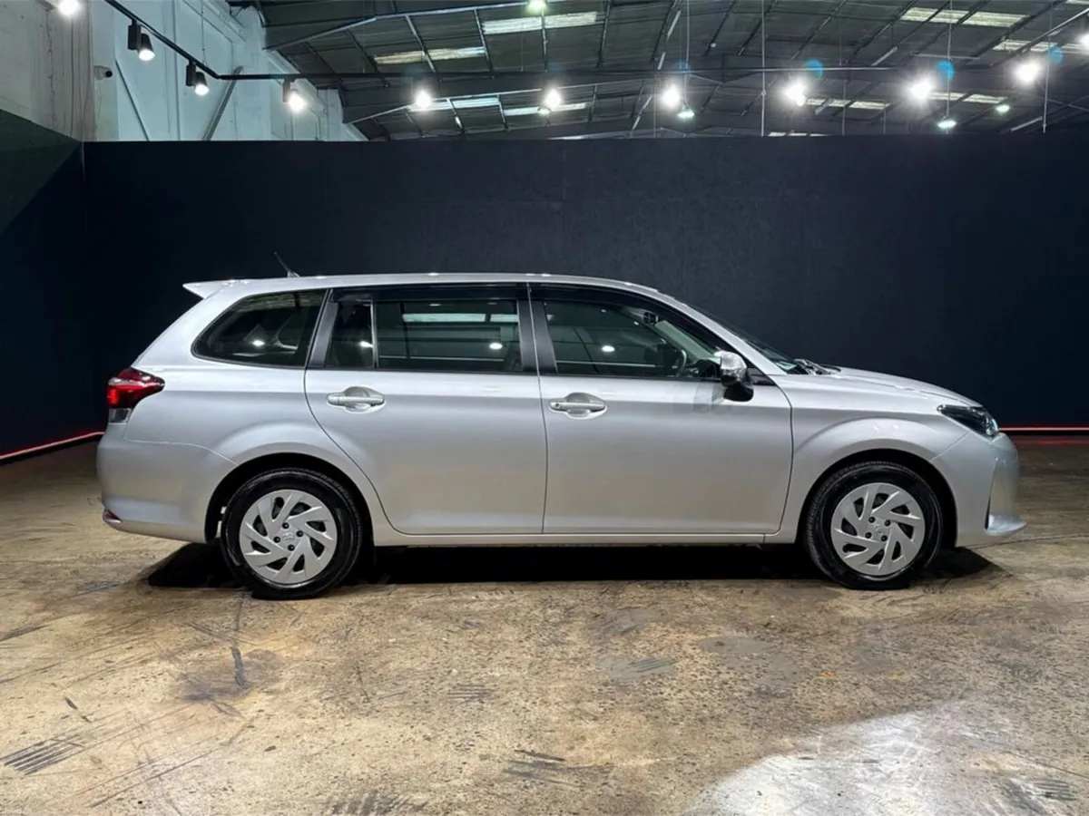 Toyota Corolla 1.5 HYBRID ESTATE - PUSH BUTTON STA - Image 3