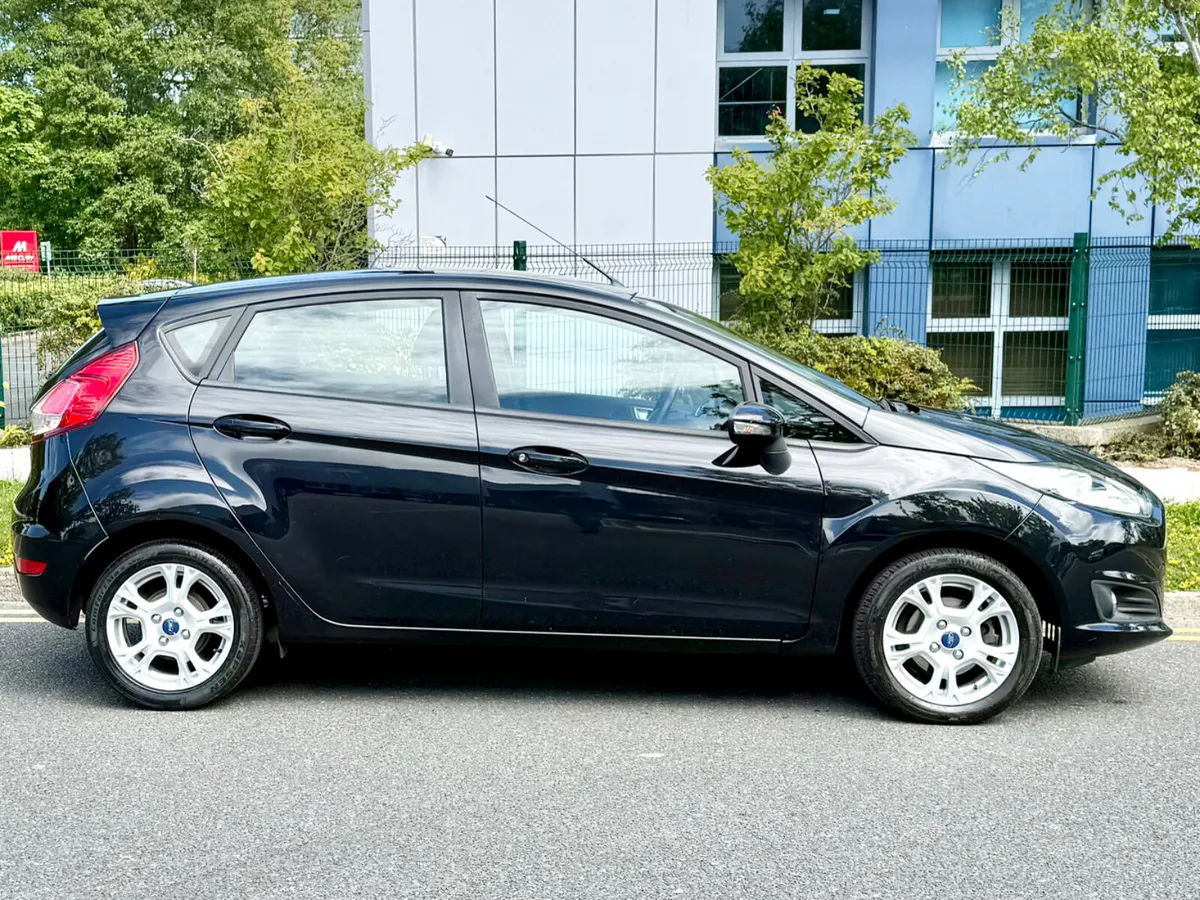 Ford Fiesta 2016!!! 1.2L ZETEC !!!!ONLY 52K MILES - Image 3