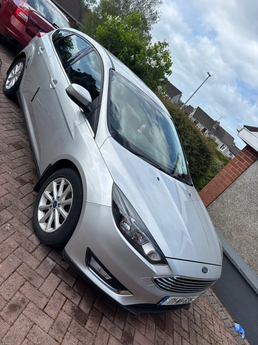 Ford Focus 1 owner - Image 1