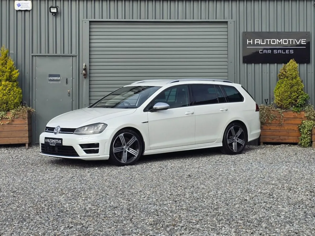 2015 VOLKSWAGEN GOLF R  WAGON - Image 1