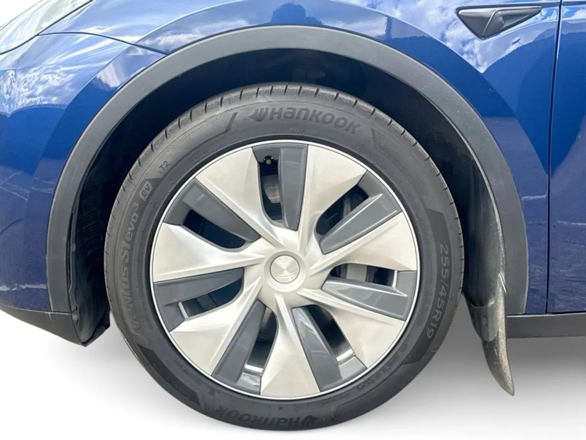 Tesla Model Y Rear Wheel Drive - Image 4