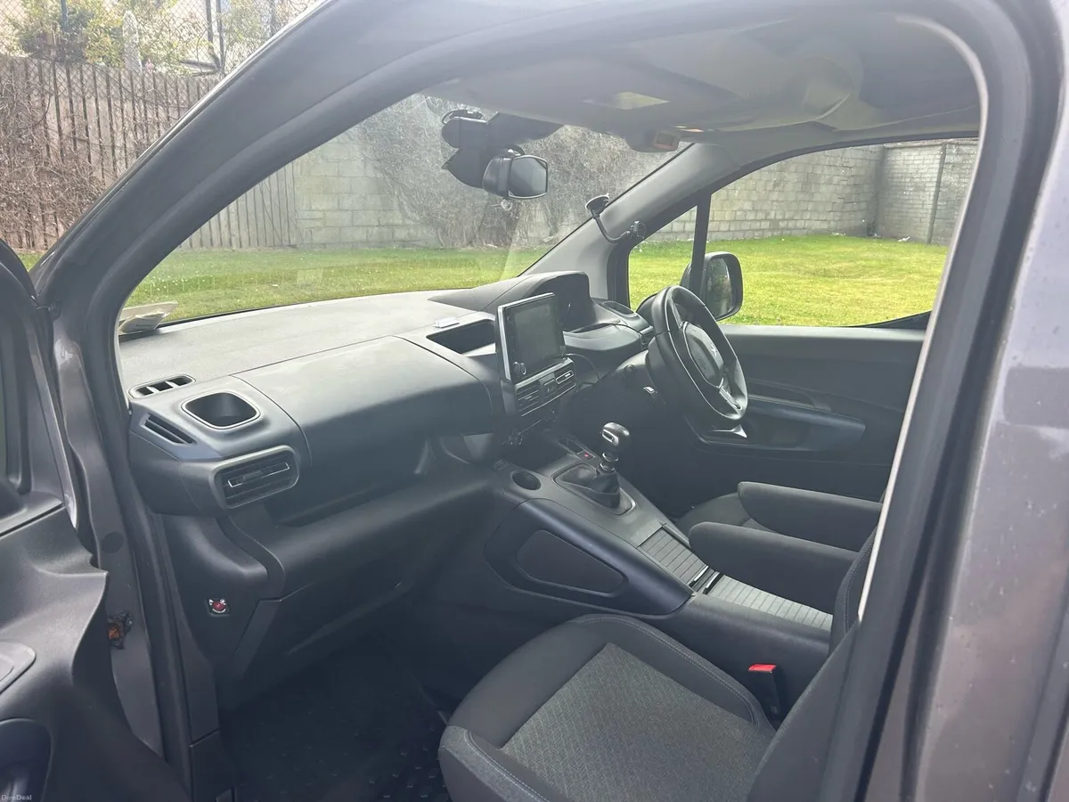 Peugeot Rifter LWB wav to rent - Image 3