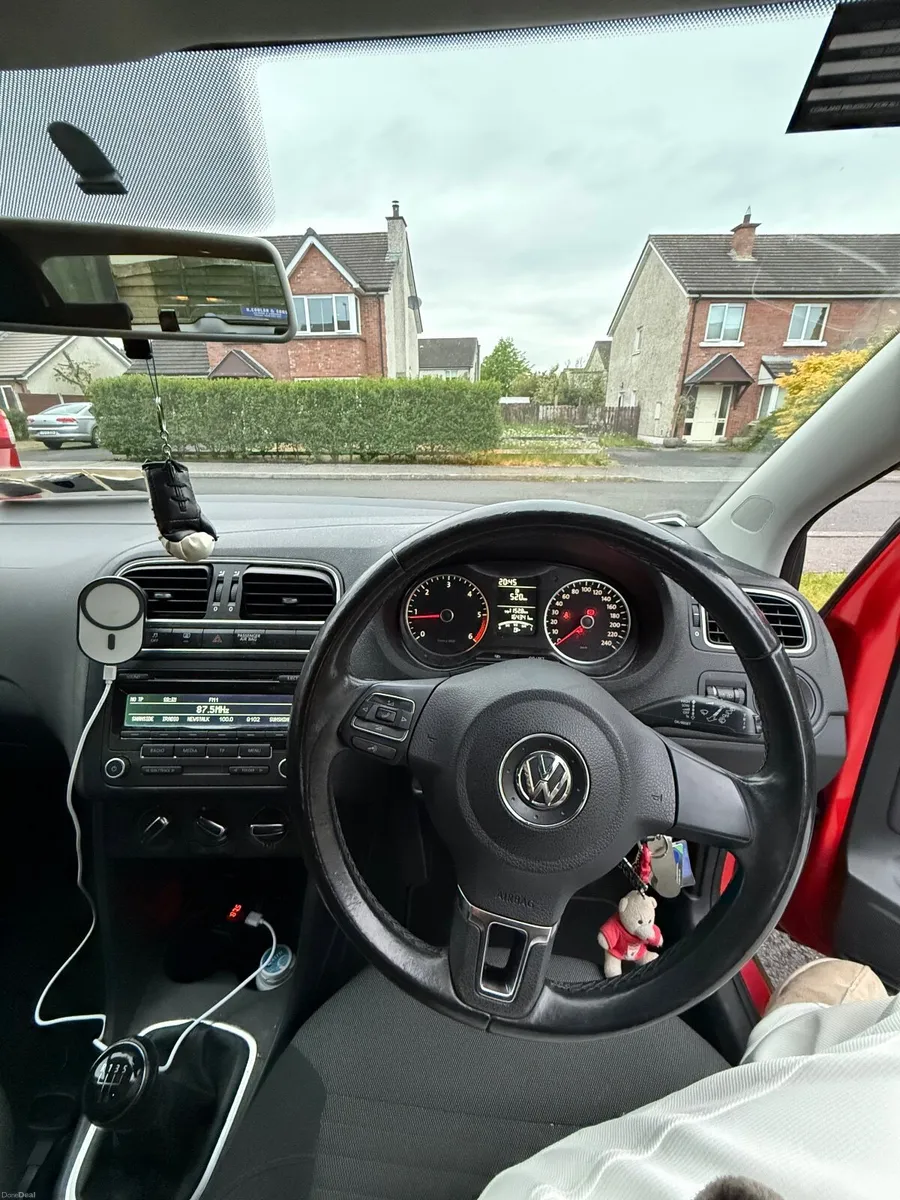 Volkswagen Polo 2013 - Image 2