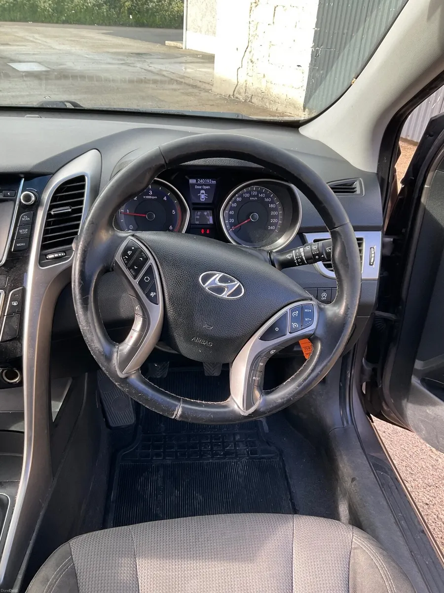 Hyundai i30 2014 - Image 4