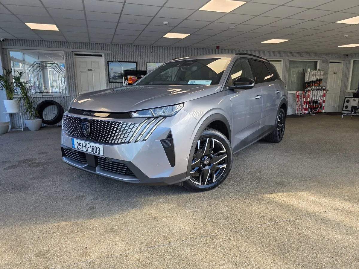Peugeot 5008 1.2 Petrol Phev Allure 145bhp 2025 - Image 1