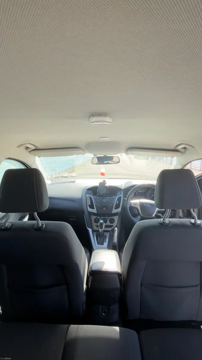Ford Focus 2013 - Image 2