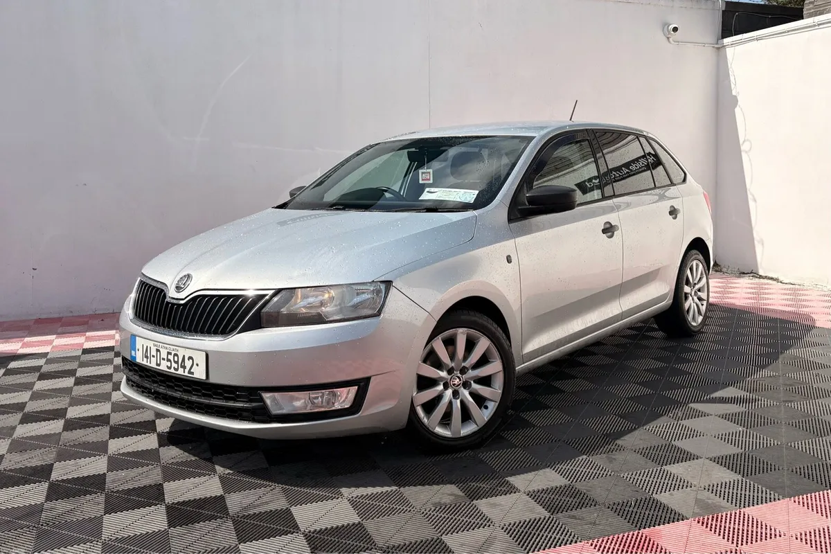 ŠKODA rapid 1.6tdi automatic new Nct - Image 2