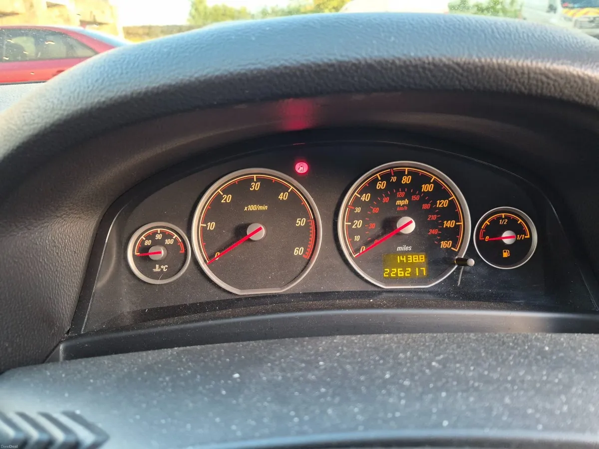 Vauxhall Vectra 2009 - Image 4