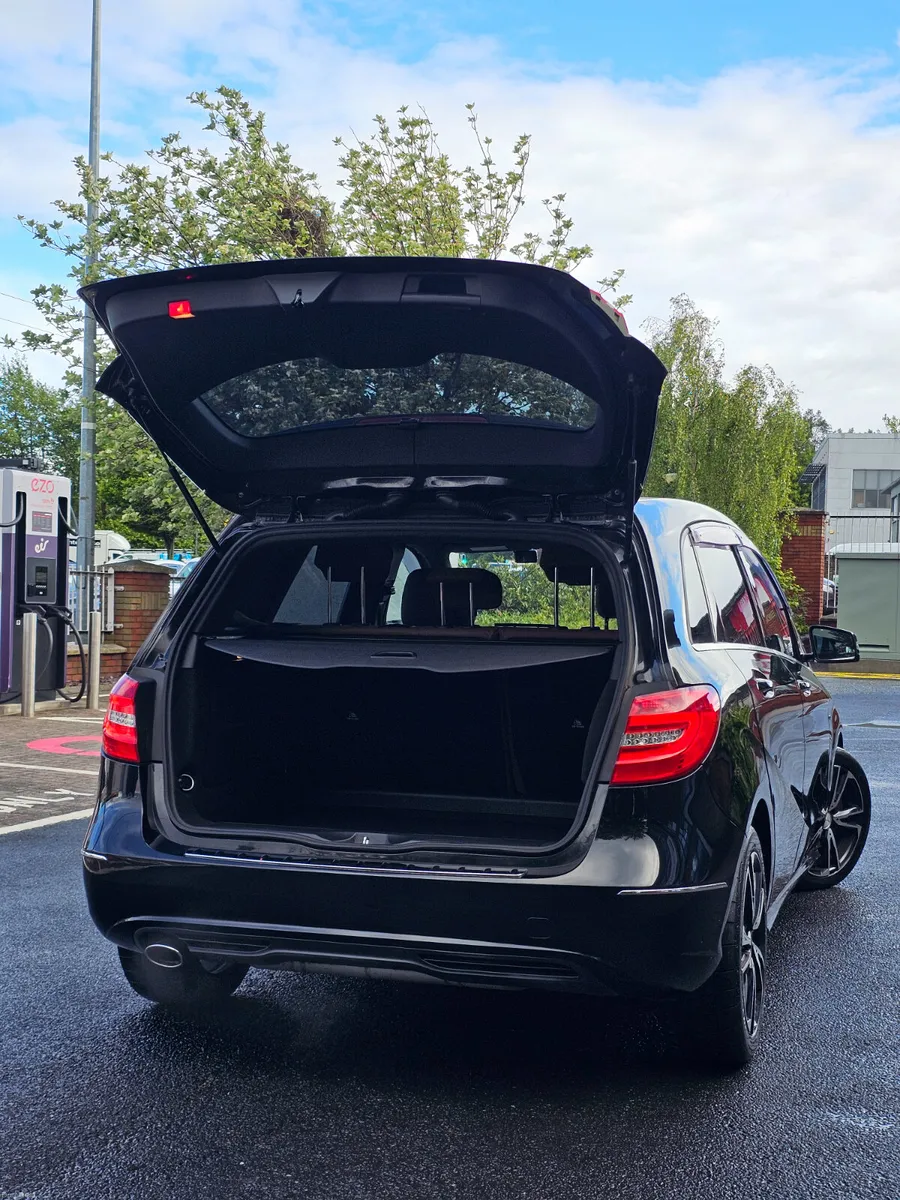 Mercedes-Benz B-Class Business Class - Image 2