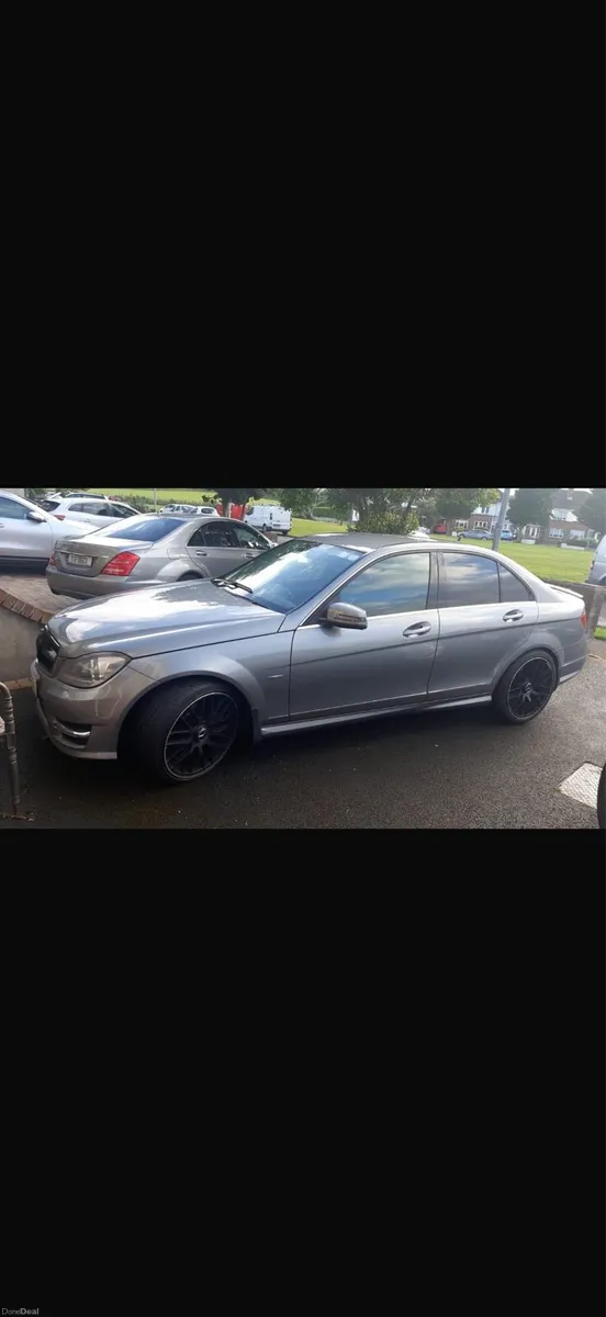 Mercedes c220 amg line - Image 1