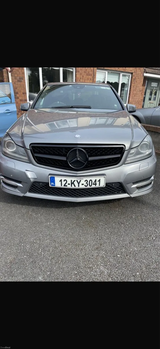 Mercedes c220 amg line - Image 4