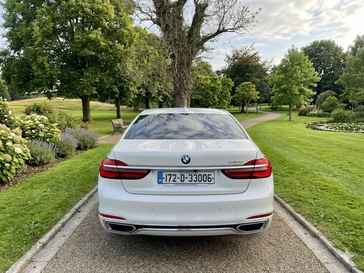 BMW 7-Series Hybrid Automatic - Image 4