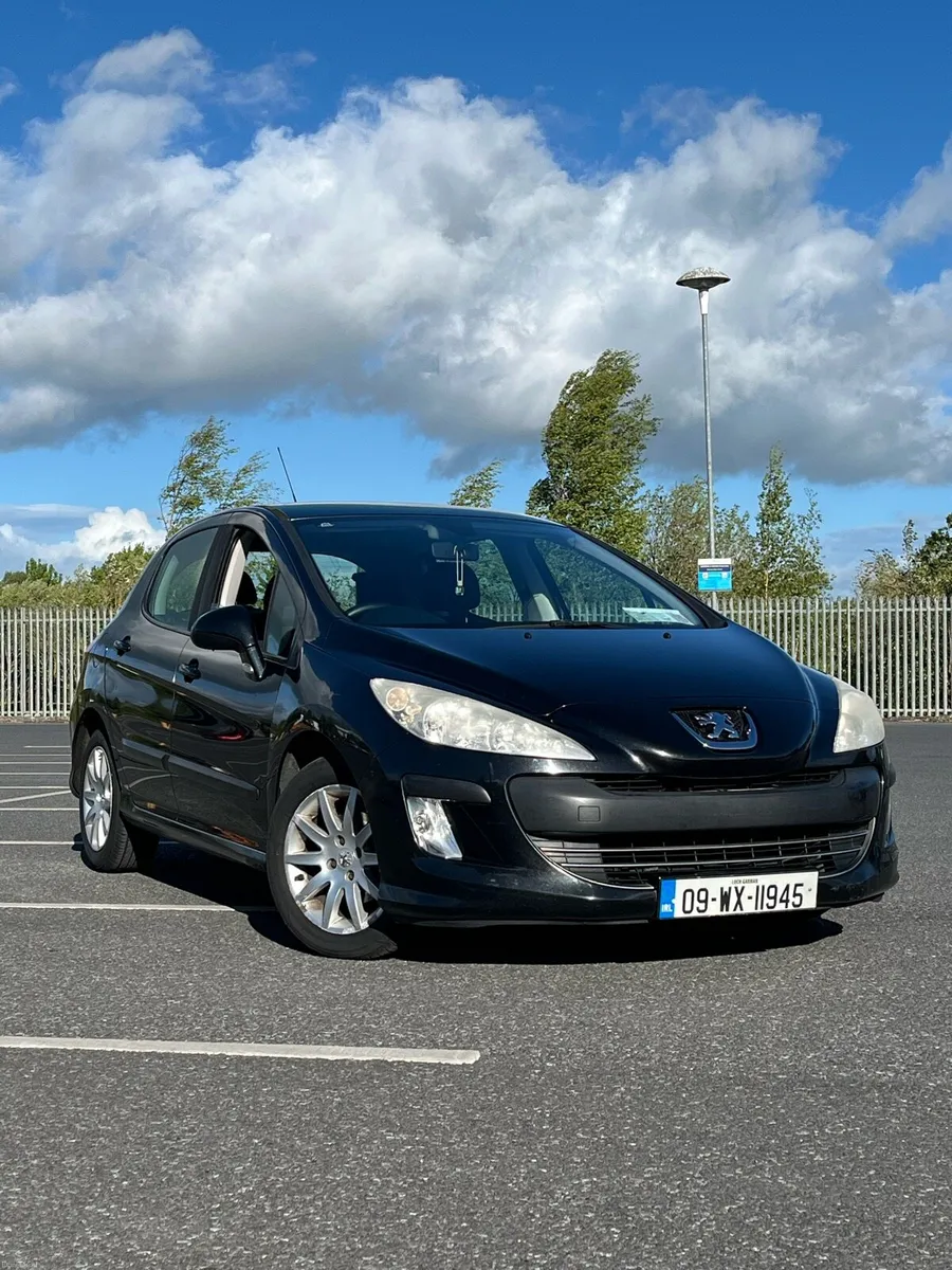 Peugeot 308 - Image 1