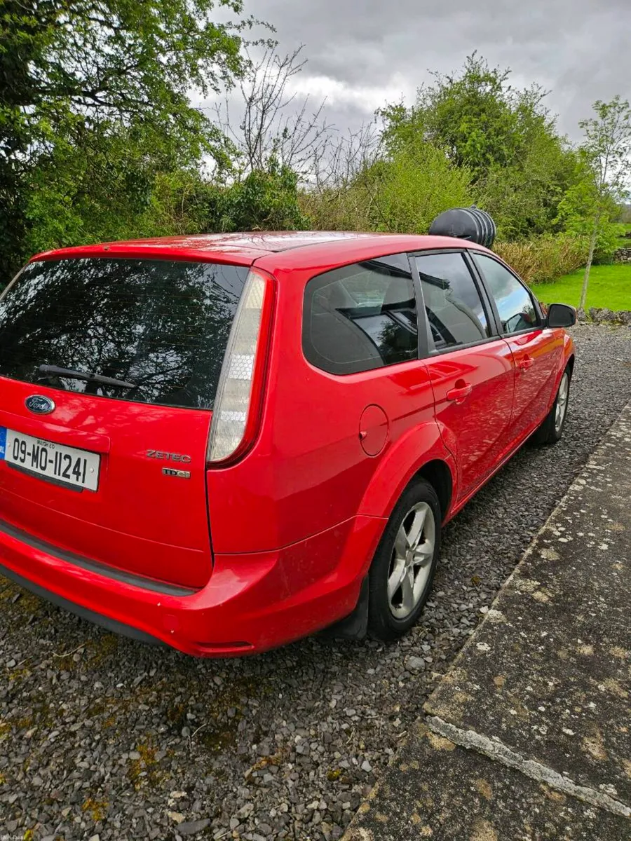 Ford Focus Estate - Image 2
