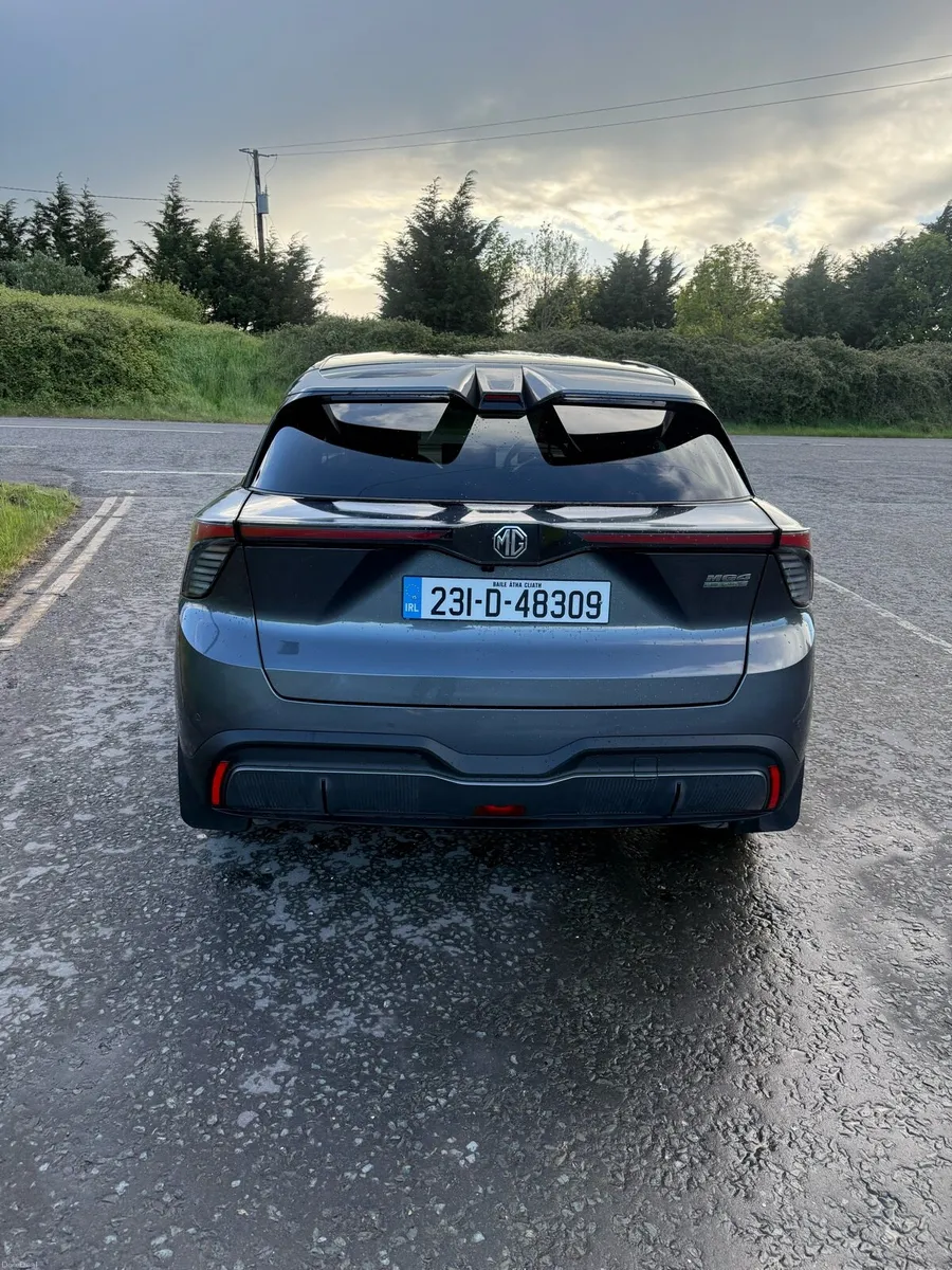 Mg 4 trophy EV 64kw long range - Image 3