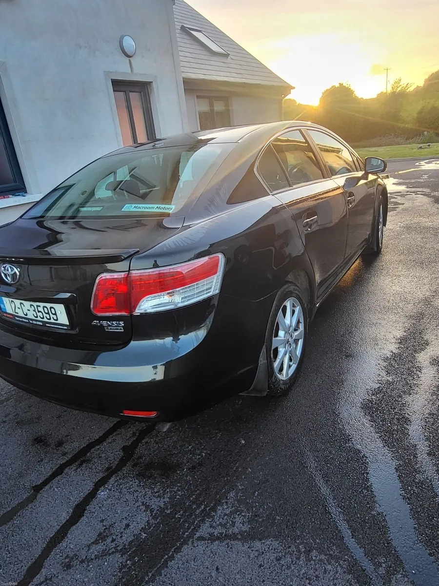 Toyota Avensis 2012 - Image 4