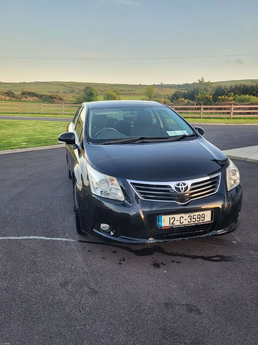 Toyota Avensis 2012 - Image 1