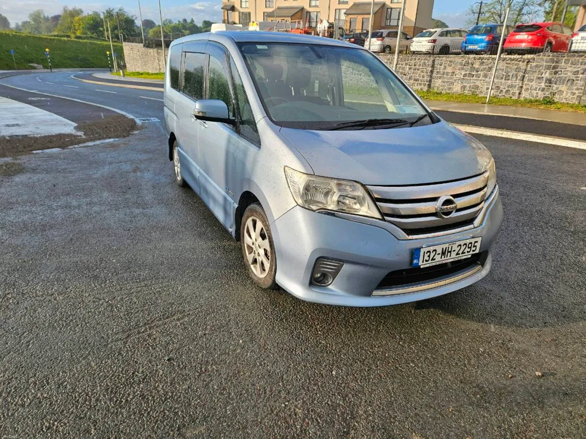 Nissan serena  hybrid 8 seats automatic - Image 2