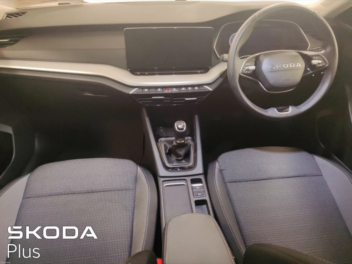 Skoda Octavia Combi SE 2.0 TDI 115HP - Image 4