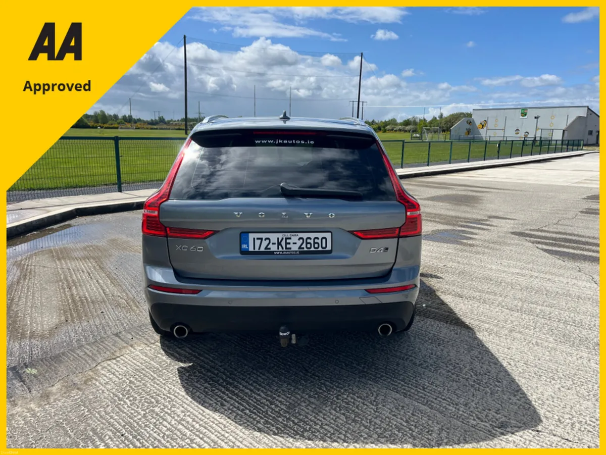 Volvo XC60 2.0 D4 190BHP AWD MOMENTU MOMENTUM - Image 2