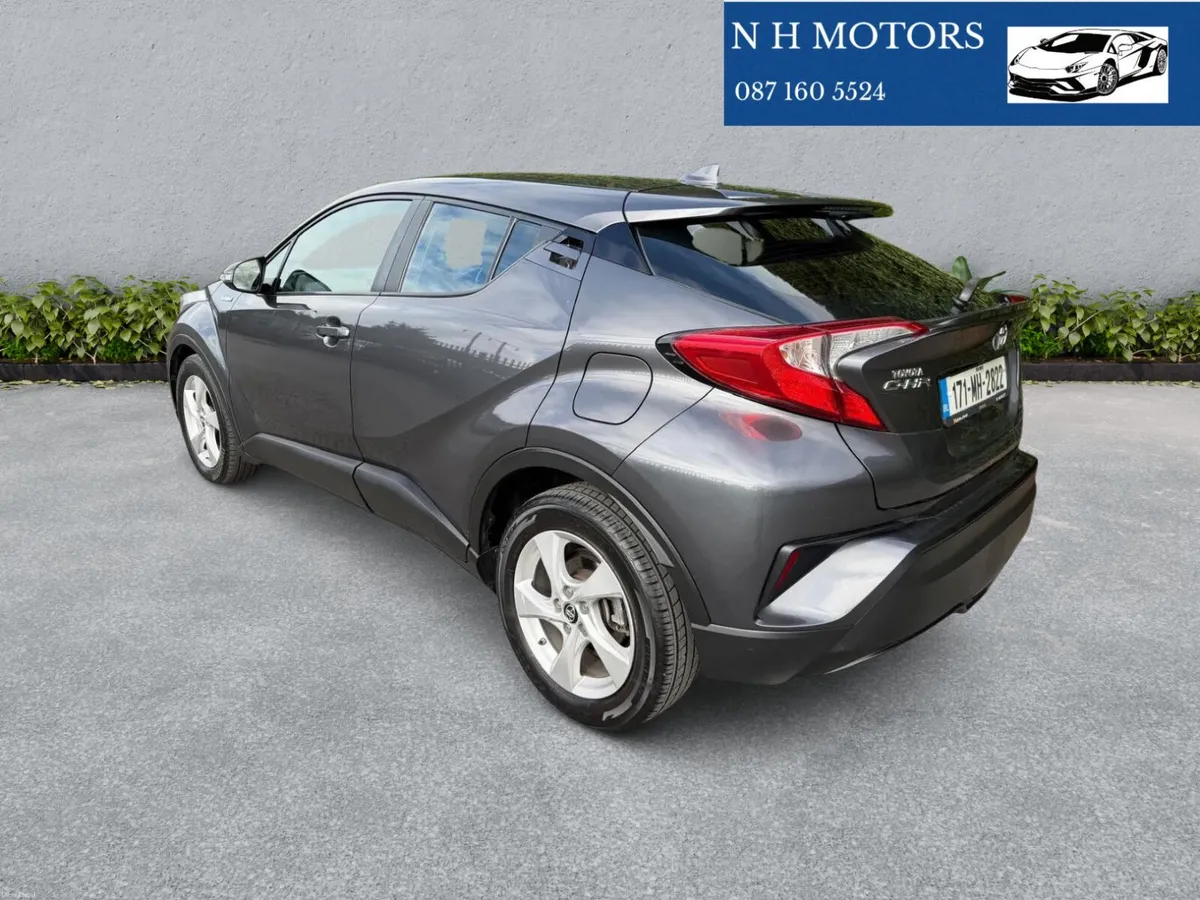 Toyota C-HR 2017 HYBRID LUNA AUTO - Image 3