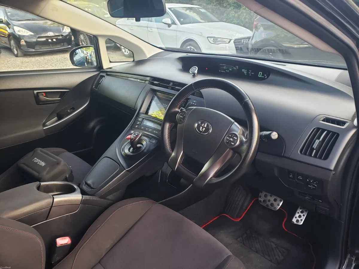 Toyota Prius 2013 - Image 3