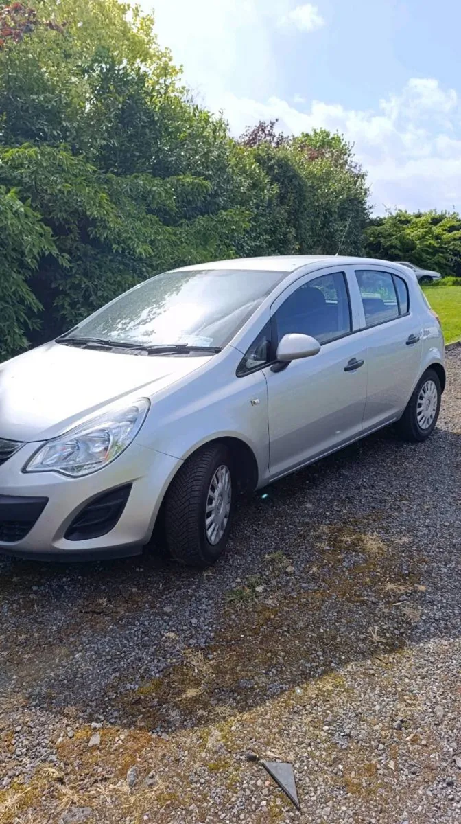 2011 Opel corsa - Image 2