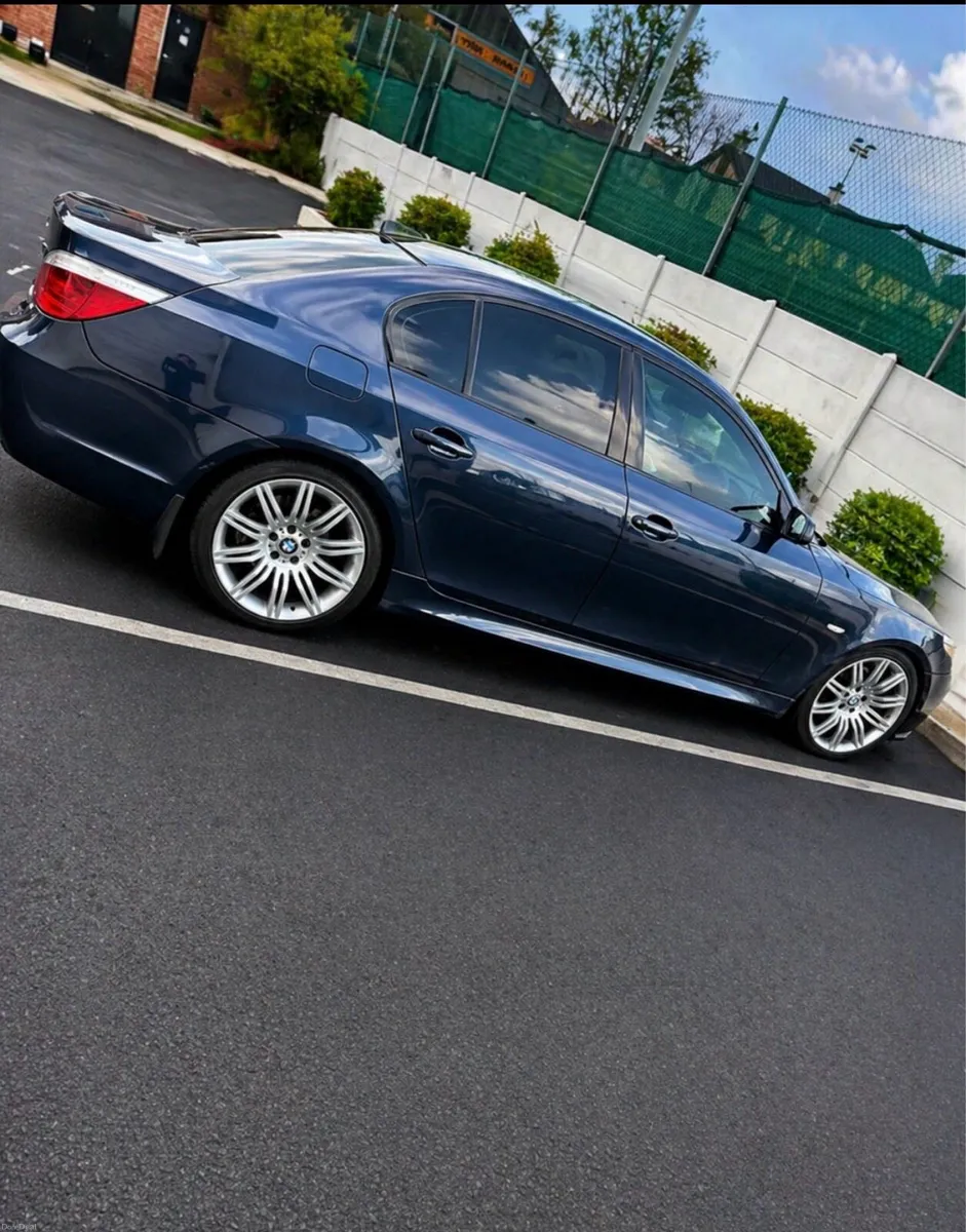 BMW 520d - Image 1