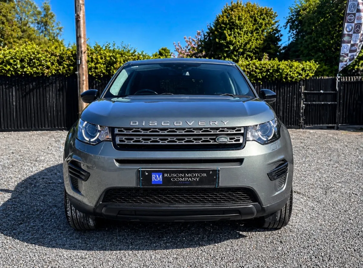 152  Land Rover Discovery Sport 2.0 TD4 Auto - Image 3
