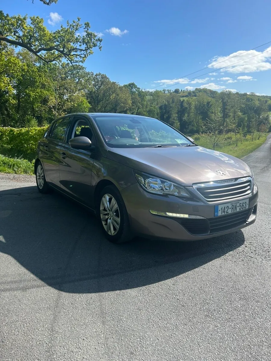 Peugeot 308 - Image 1