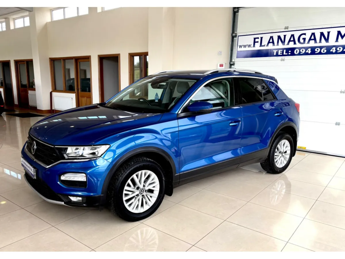 Volkswagen T-Roc DESIGN 2.0 TDI MANUAL  HEATED LEA - Image 2