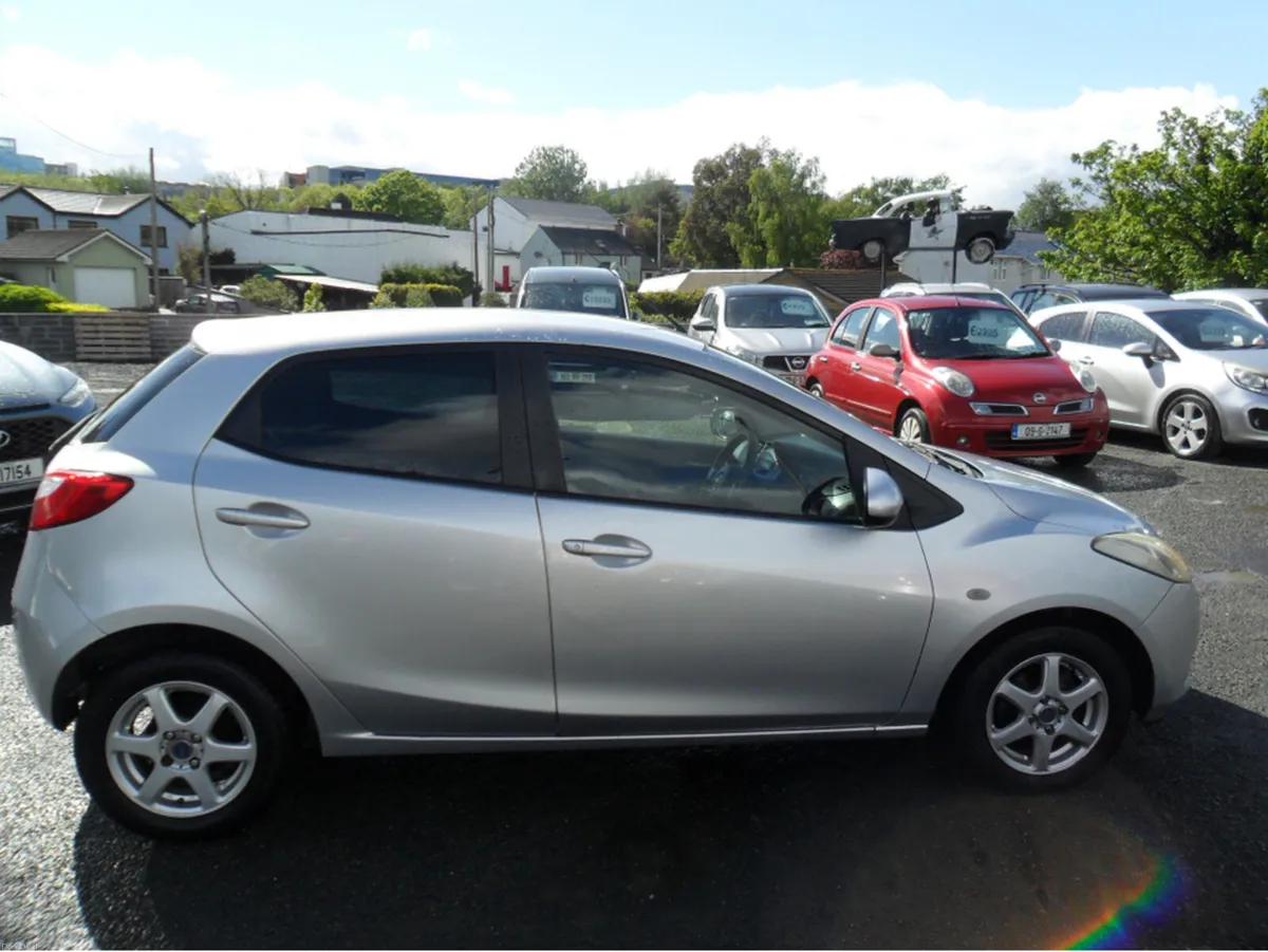 Mazda Mazda2 1.3 DE3FS CVT 5DR AUTO  TAXED UNTIL O - Image 2