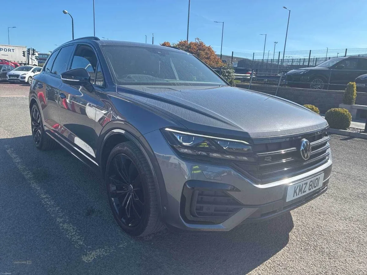Volkswagen Touareg DIESEL ESTATE - Image 1