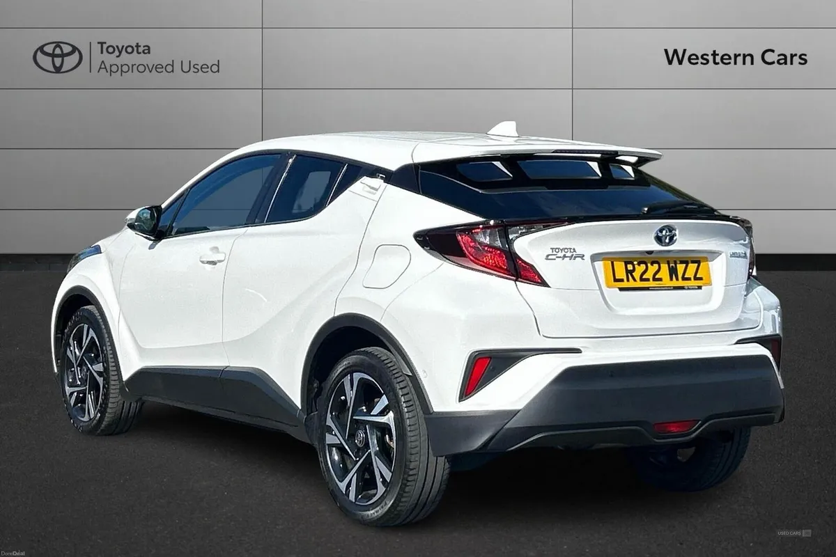 Toyota C-HR 1.8 VVT-h Design CVT Euro 6 (s/s) 5dr - Image 4