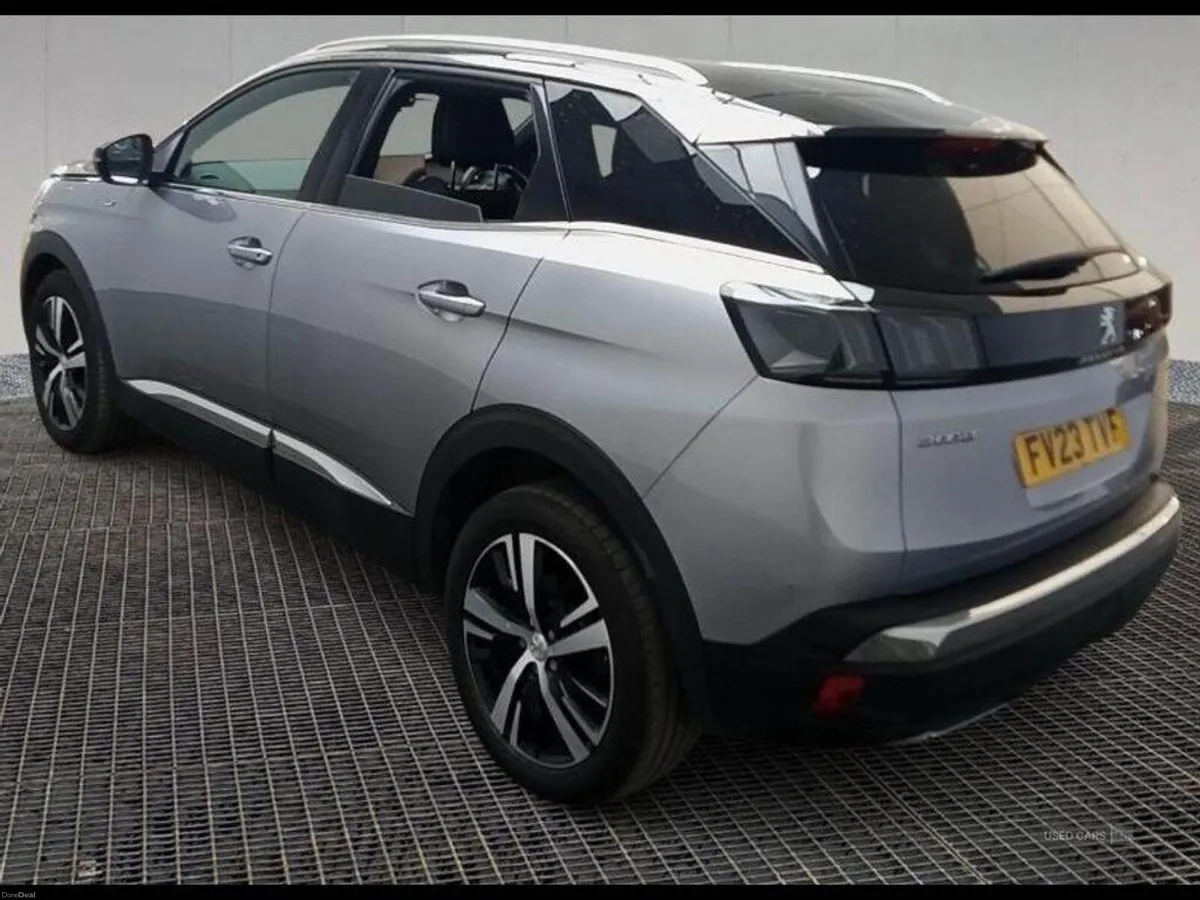 Peugeot 3008 DIESEL ESTATE - Image 3