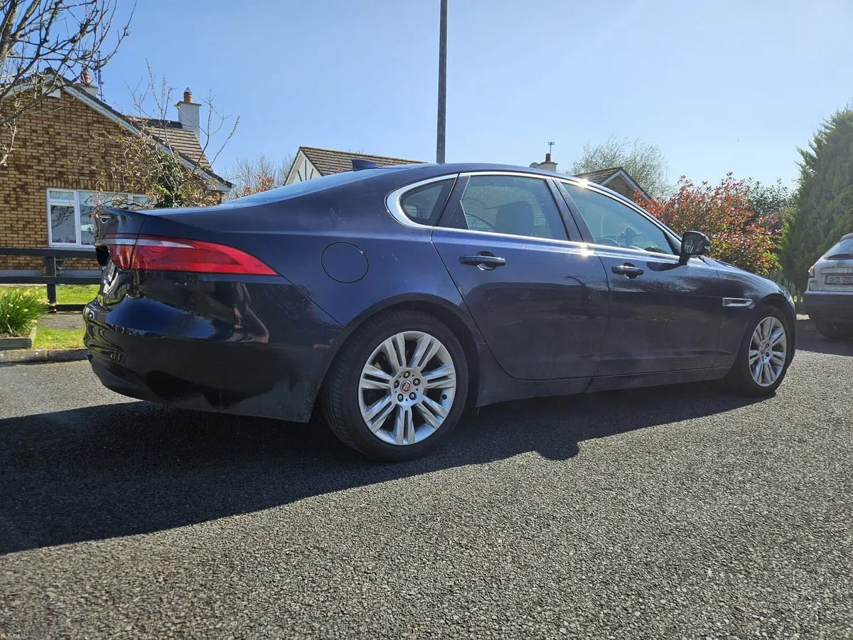 Jaguar XF 2016 AUTOMATIC - Image 3