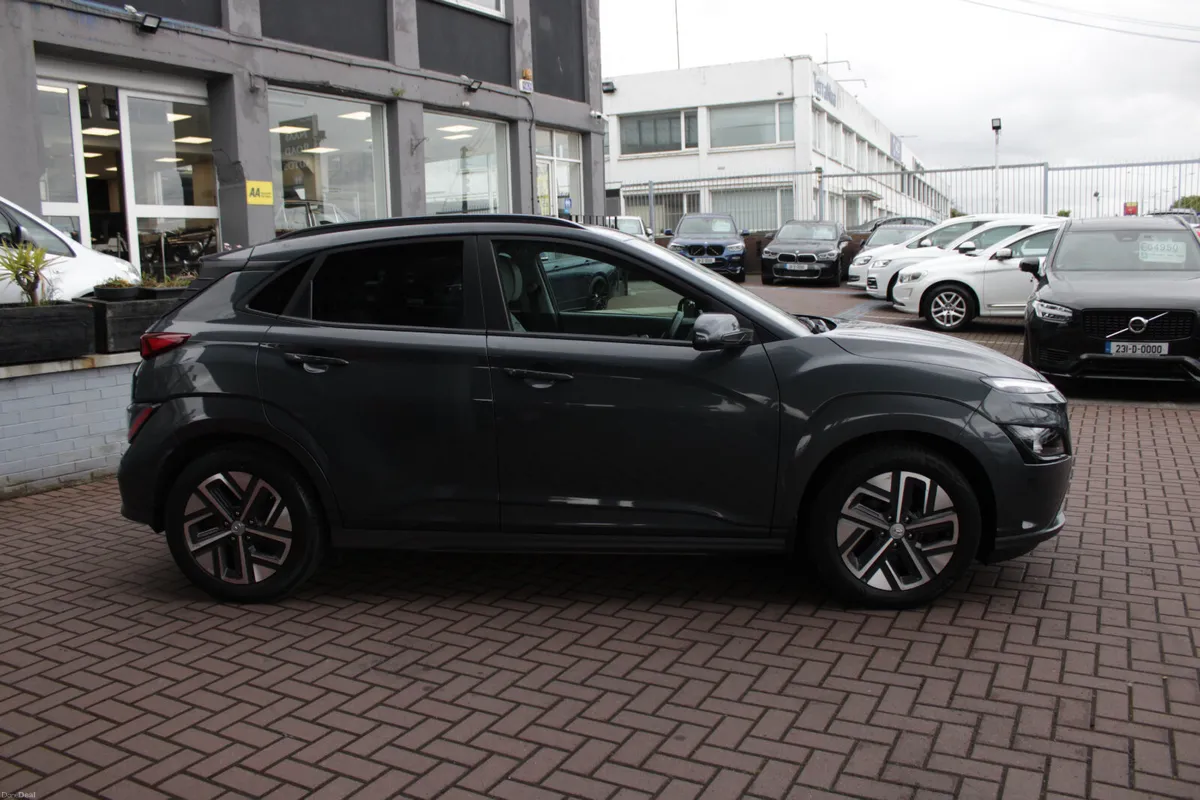 2022 HYUNDAI KONA EV PREMIUM 64 KWH 5DR AUTO - Image 3