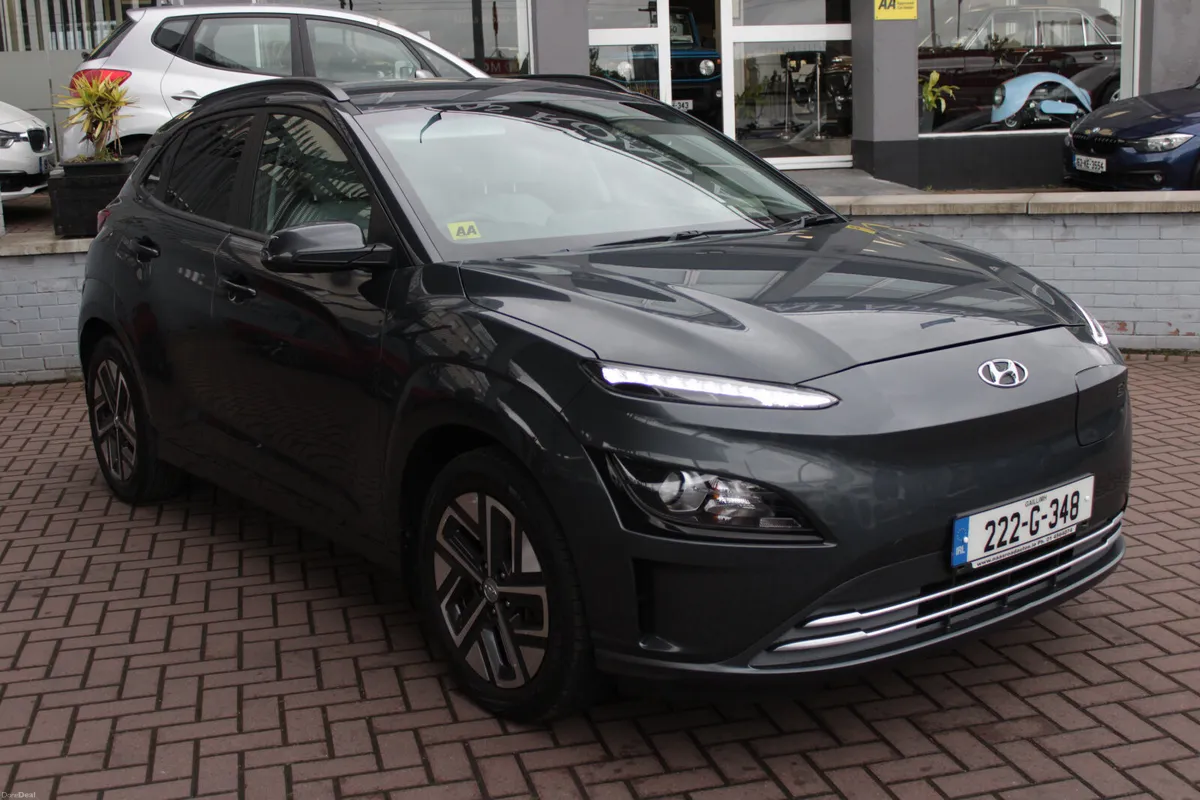 2022 HYUNDAI KONA EV PREMIUM 64 KWH 5DR AUTO - Image 2