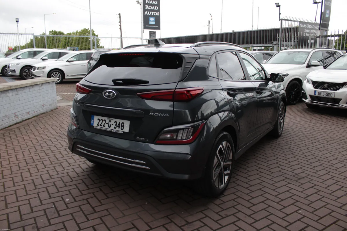 2022 HYUNDAI KONA EV PREMIUM 64 KWH 5DR AUTO - Image 4