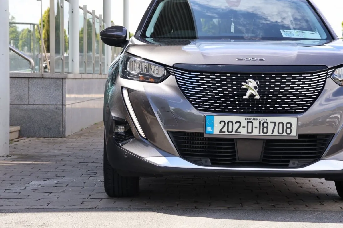 Peugeot 2008 1.2 Puretech 100bhp Allure - Image 4