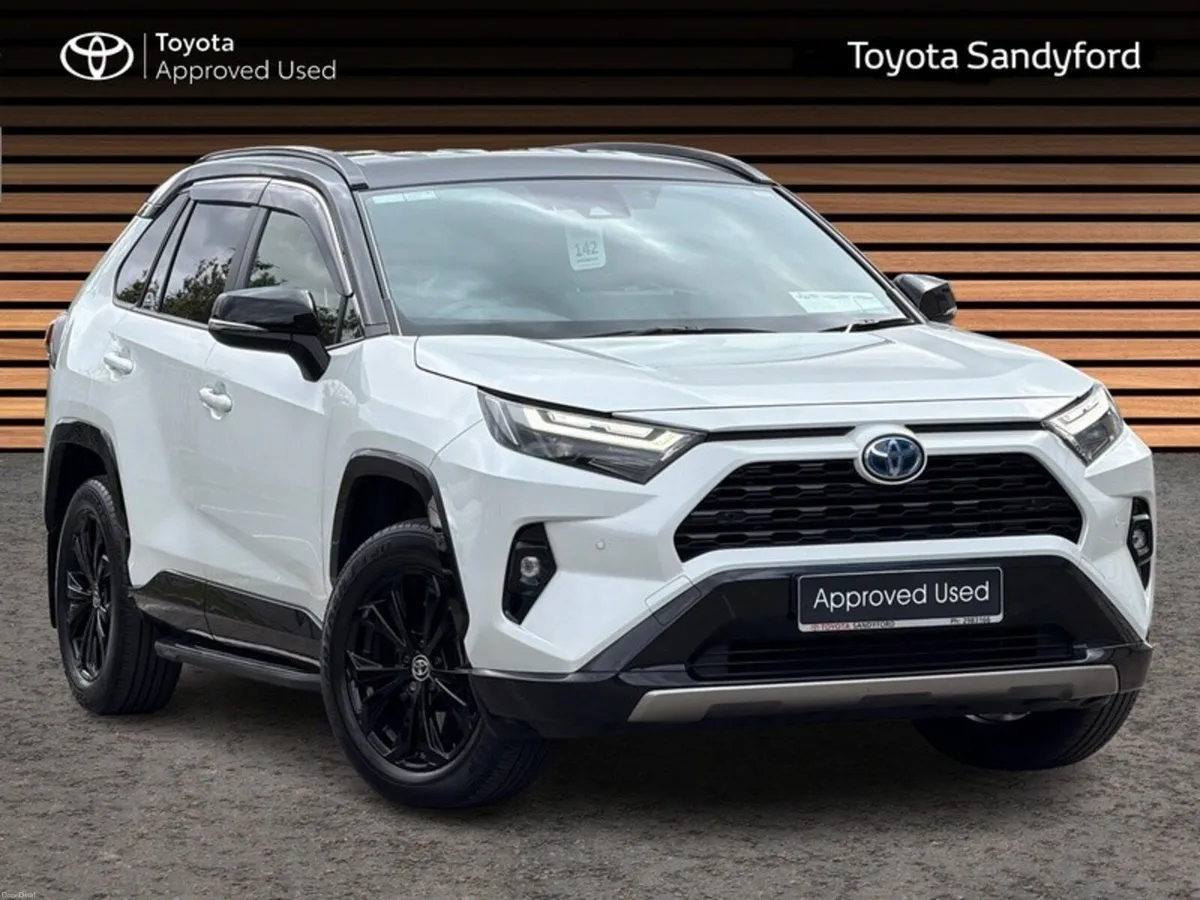 Toyota RAV4 SPORT HYBRID WITH EXTRAS // HEATED LEA - Image 1