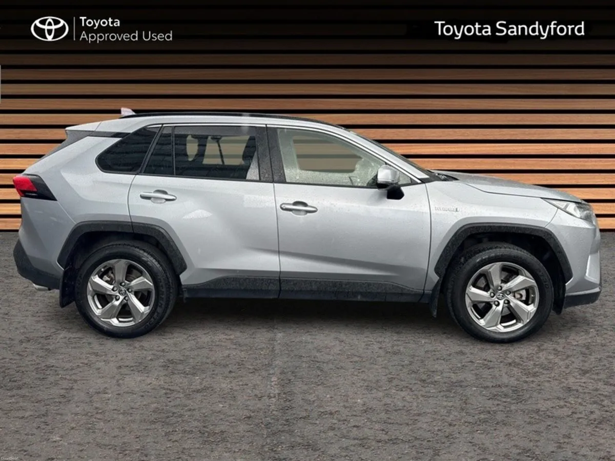 Toyota RAV4 HYBRID SOL // LEATHER HEATED SEATS // - Image 3