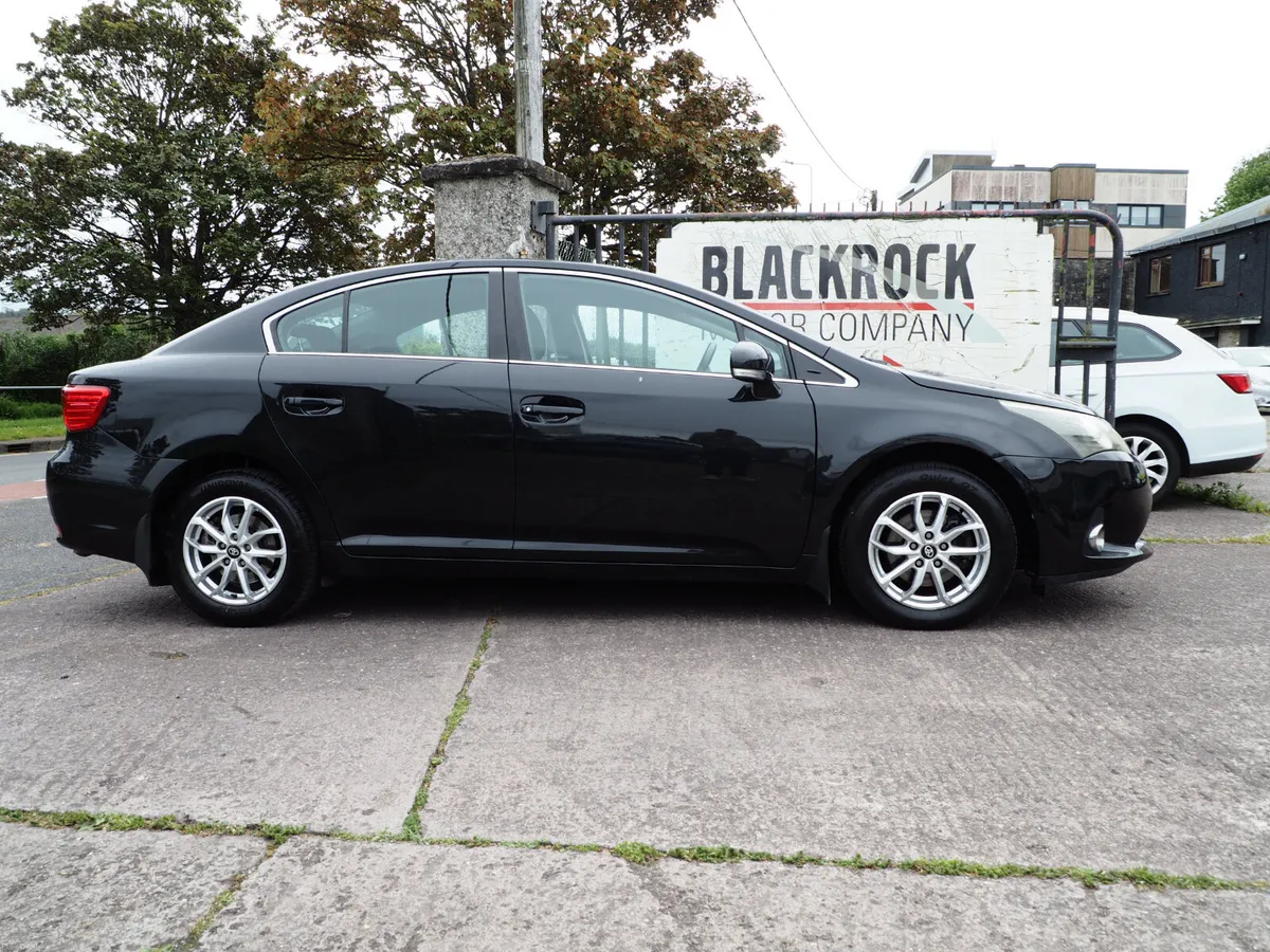 Toyota Avensis 2014 - Image 2