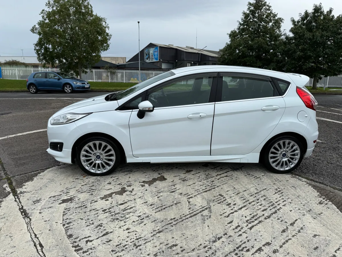 FORD FIESTA 2014 AUTOMATIC - Image 6