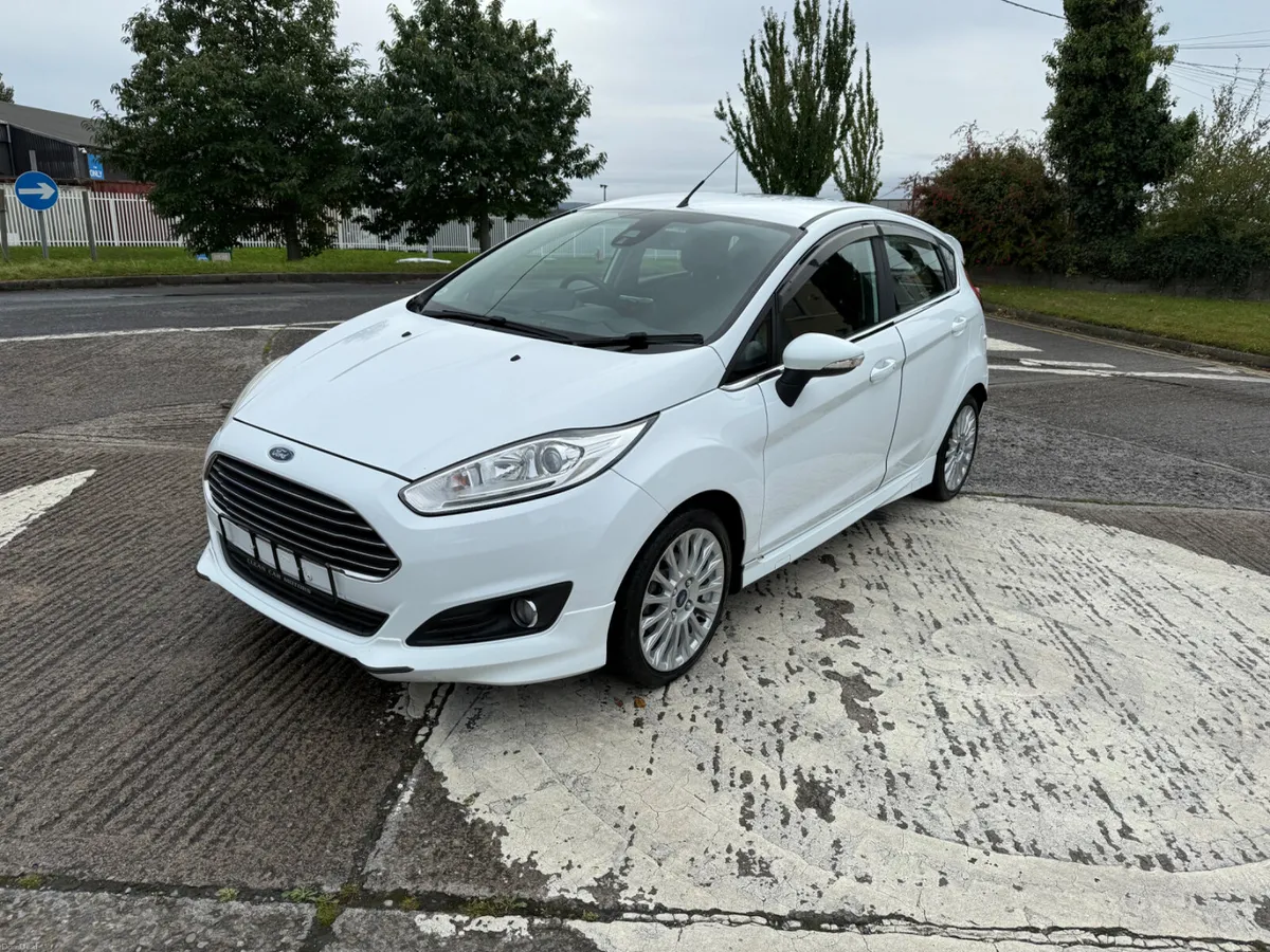 FORD FIESTA 2014 AUTOMATIC - Image 2