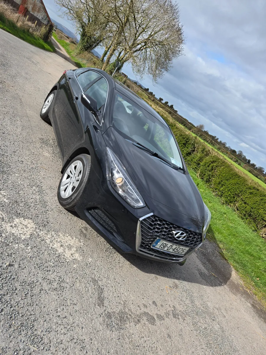 2019 Hyundai i40 Comfort - Image 1