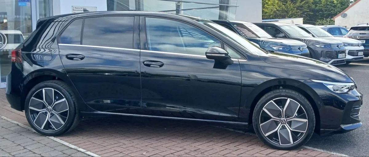 Volkswagen Golf Style 2.0 TDI 116 BHP **AVAILABLE - Image 2