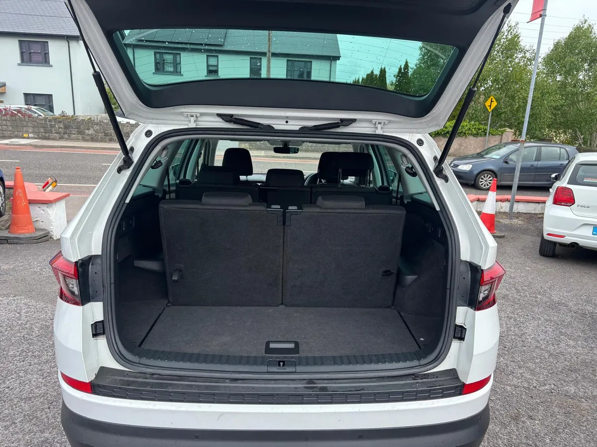 Skoda Kodiaq 2021  7  SEATER  AUTOMATIC  DIESEL - Image 6