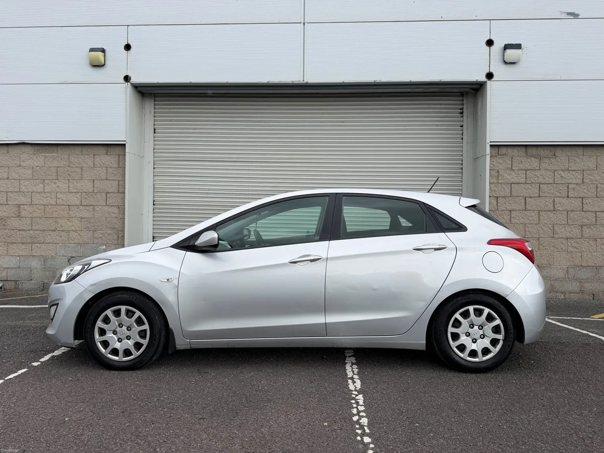 HYUNDAI i30 1.4 DIESEL - Image 3