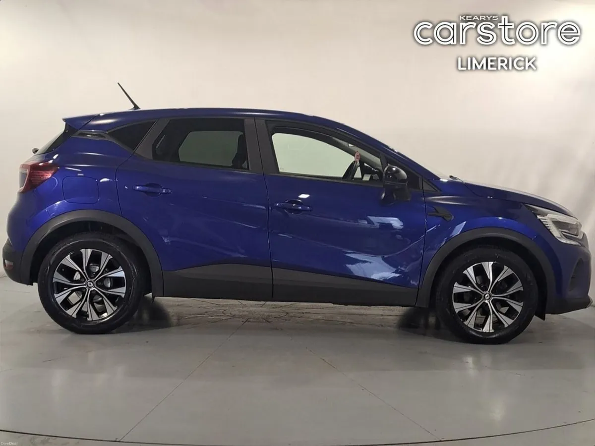 Renault Captur TCe 140 Auto Evolution - Image 2